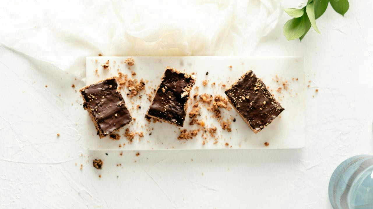 Healthy Cookie Dough Bars That Taste Like a Cheat Day Treat
