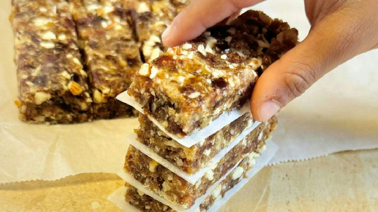 3 Ingredient No Bake Date Bars (Kid Friendly and Oil Free)
