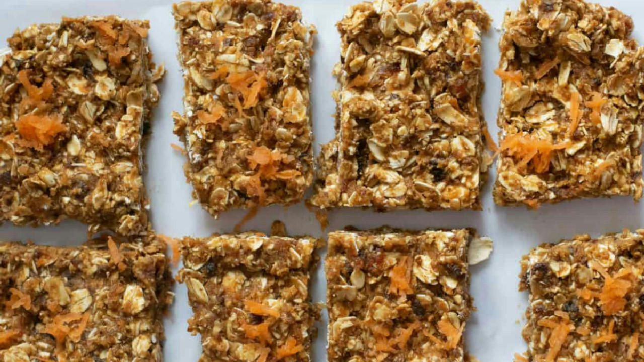 Healthy Carrot Cake Bars