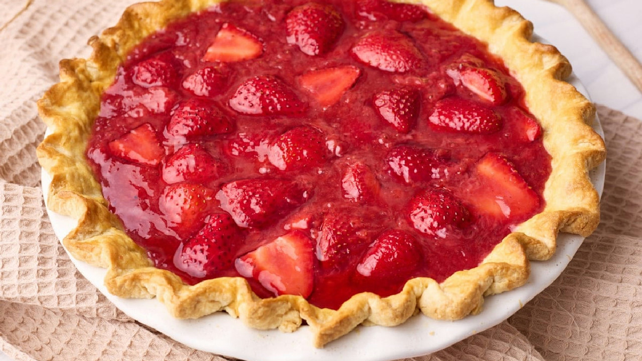 Fresh Strawberry Pie Recipe (No Jello Or Gelatin)
