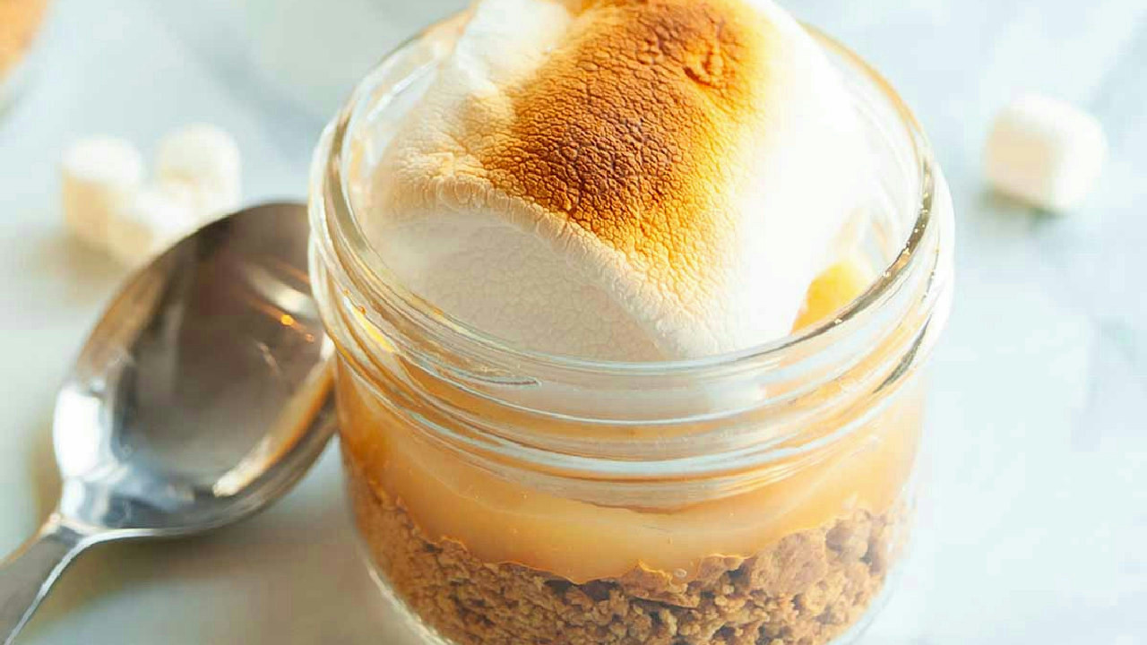 Lemon Curd Dessert Cups