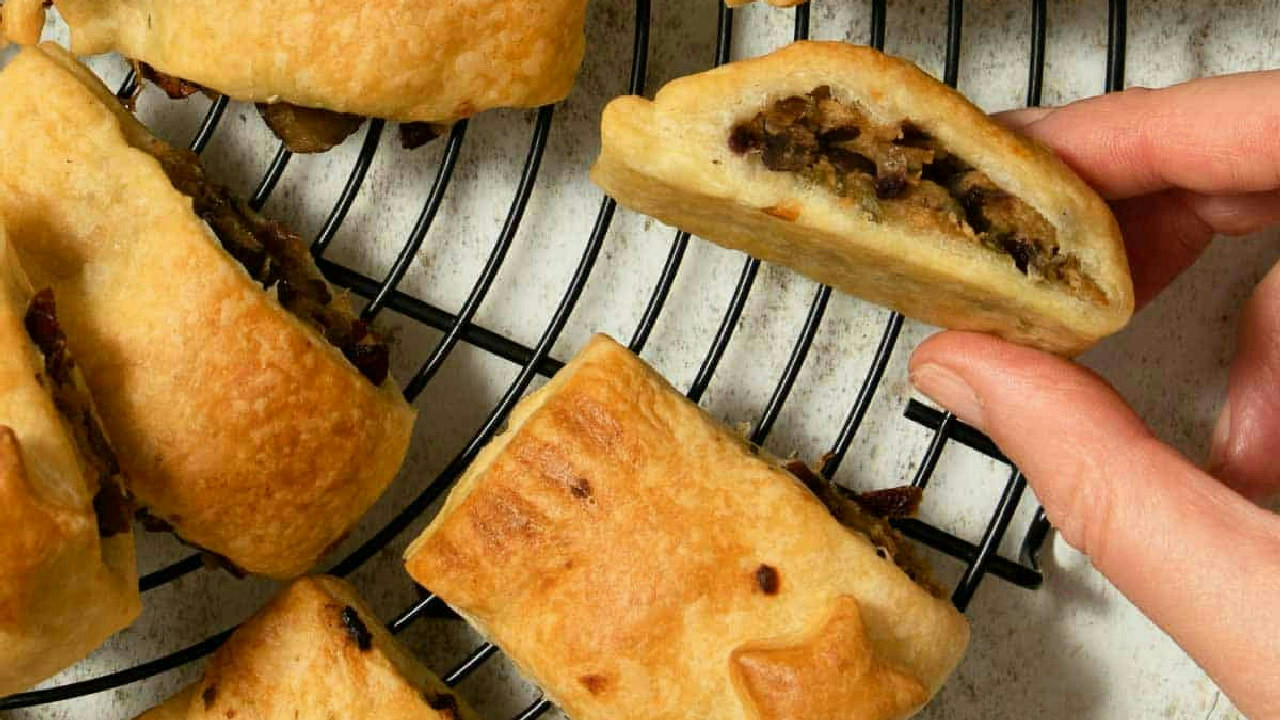 Easy Vegan Sausage Rolls with Sage and Onion
