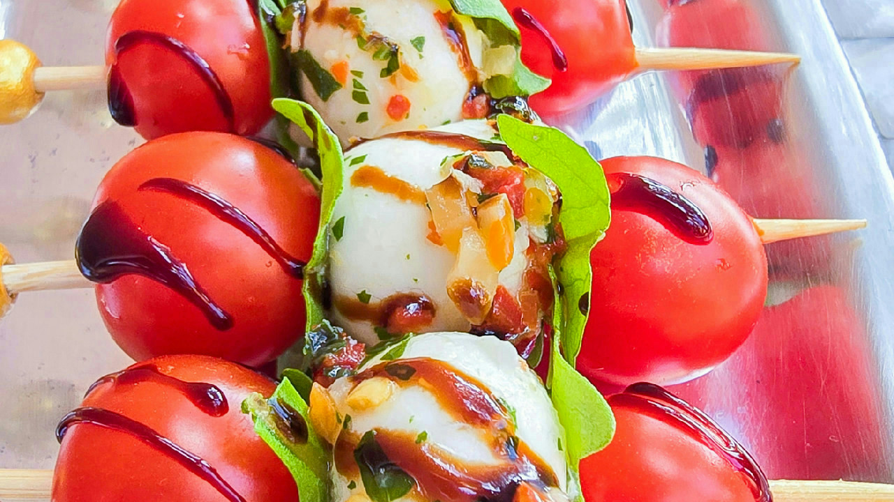 Super Simple, Caprese Salad Party Skewers
