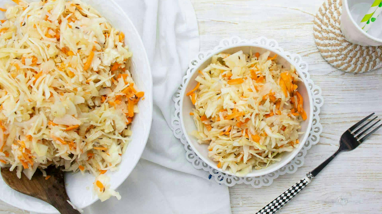 Easy Apple Coleslaw Without Mayo