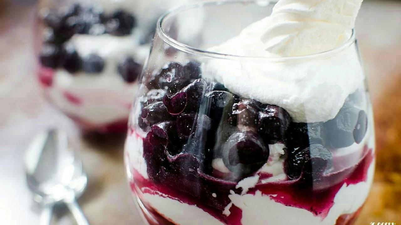 Mini Blueberry Cheesecakes (Baked with a Swirl!)