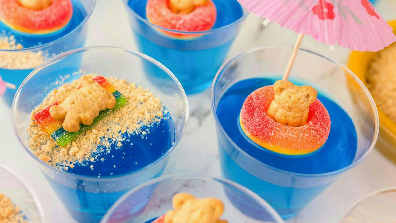 Easy Beach Jell-O Cups (Fun For Parties!)