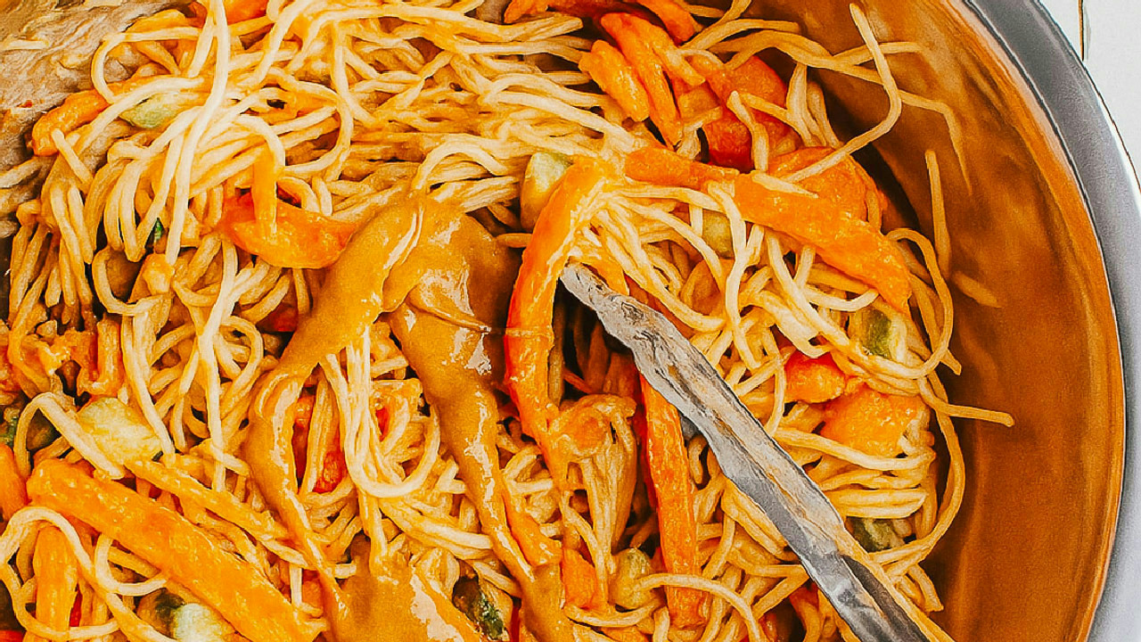 Peanut Noodle Pasta Salad (with Creamy Peanut Dressing!)