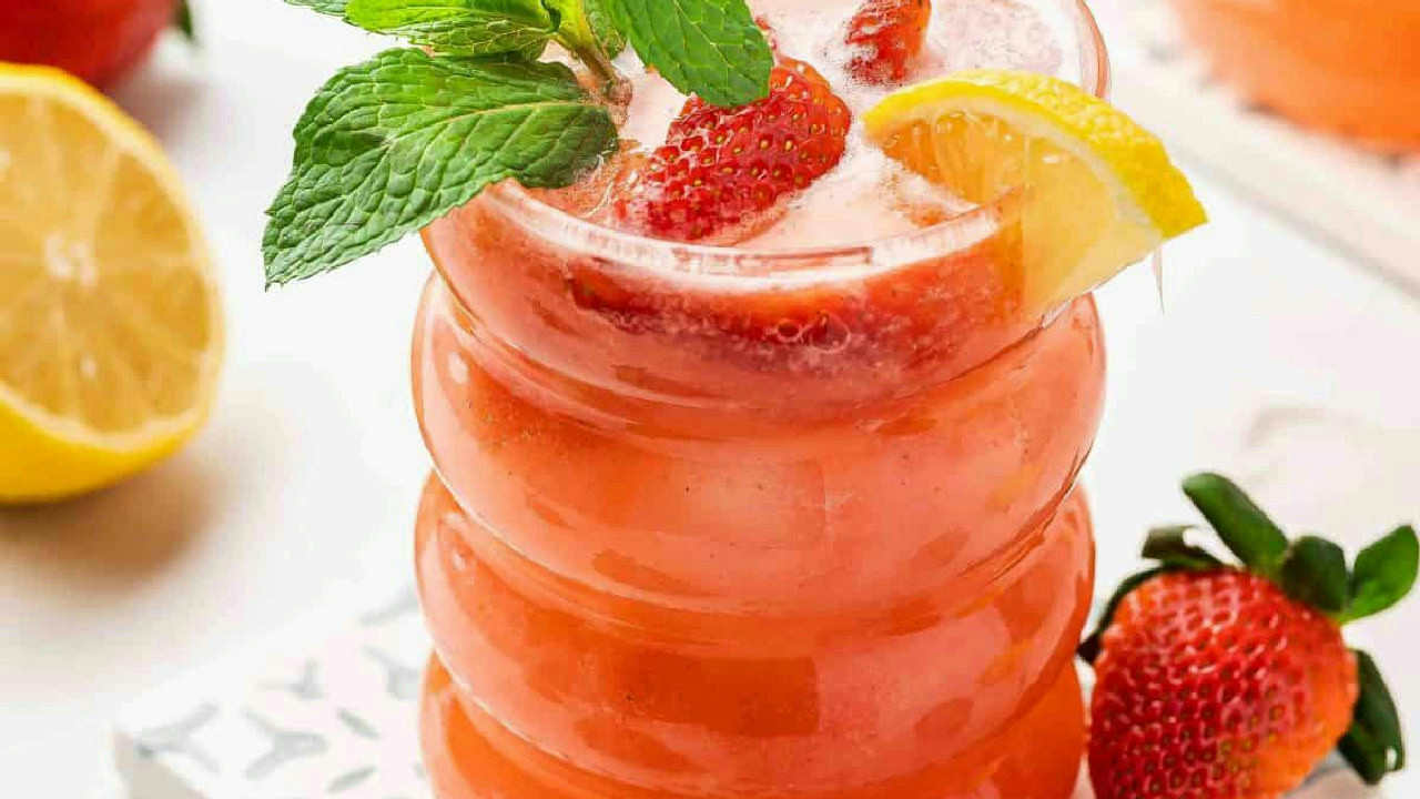 Homemade Strawberry Lemonade Mocktail