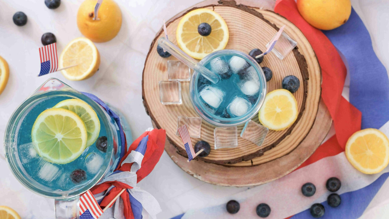 Sparkling Blue Lemonade Mocktail