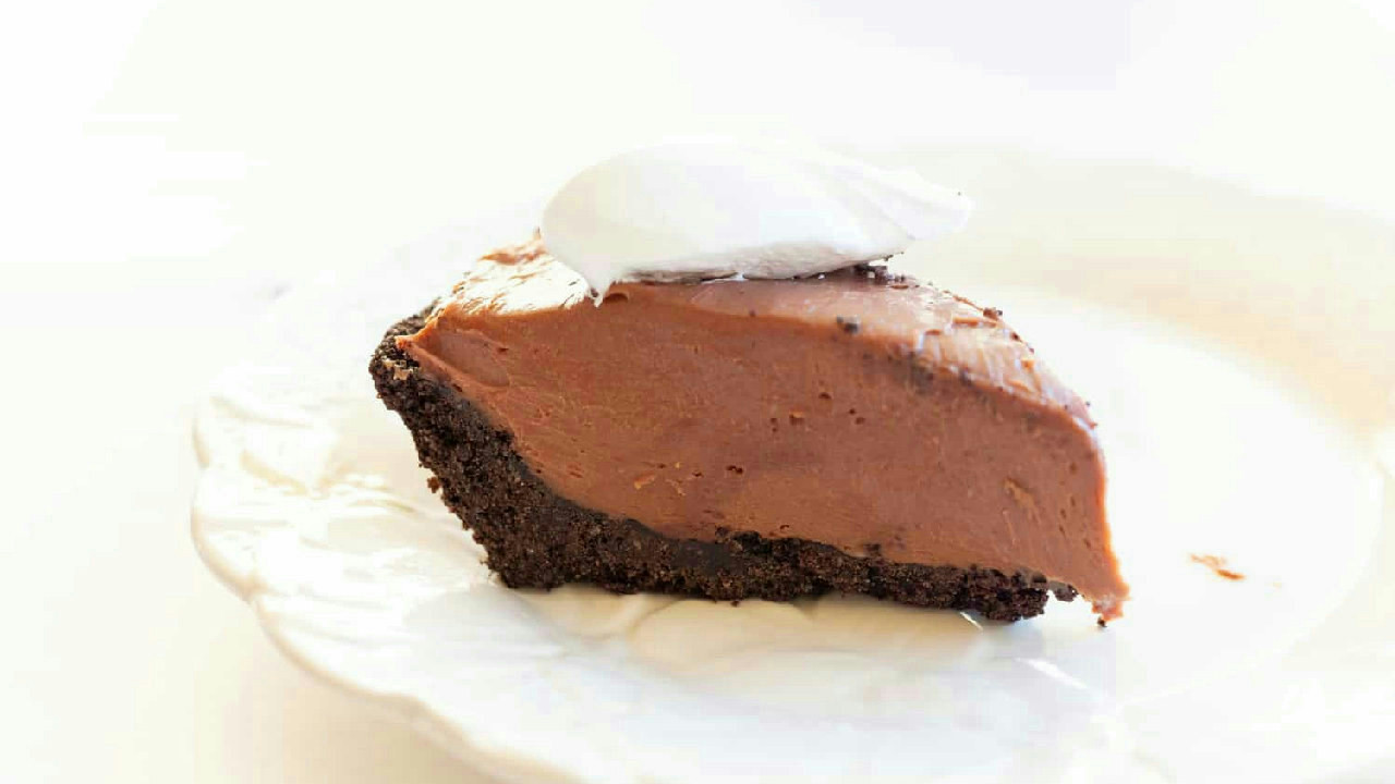 Simply Irresistible No-Bake Nutella Cheesecake with Oreo Crust