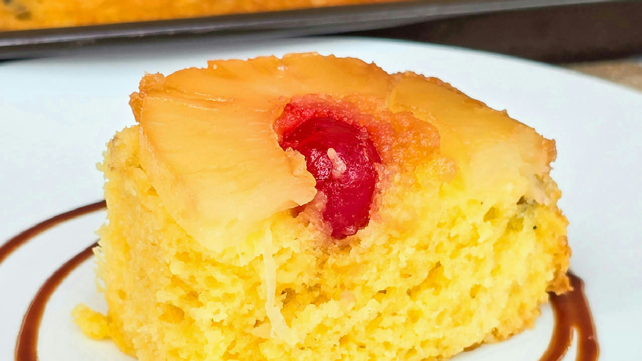 Super Fluffy Pineapple Upside-Down Cake