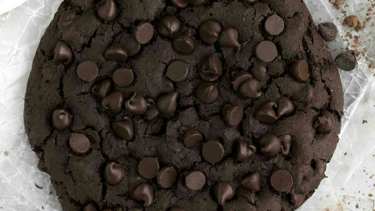 Giant Chocolate Cookie