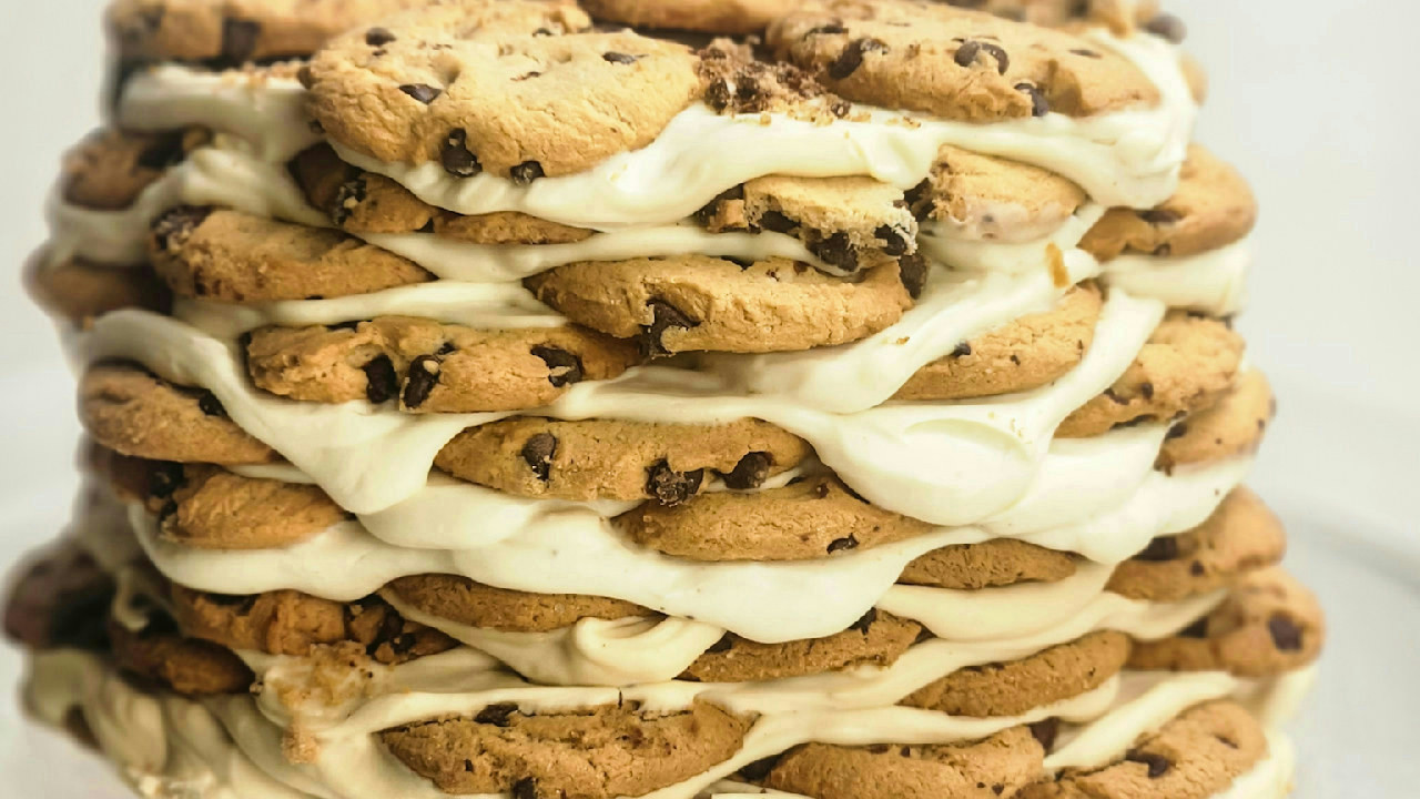 Milk 'N' Cookies Icebox Cake