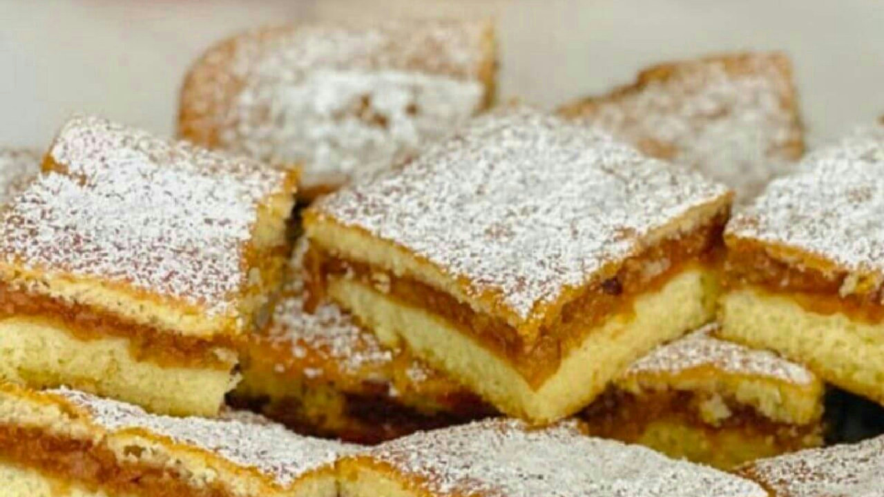 Stewed Apple Cake (Tray Bake)
