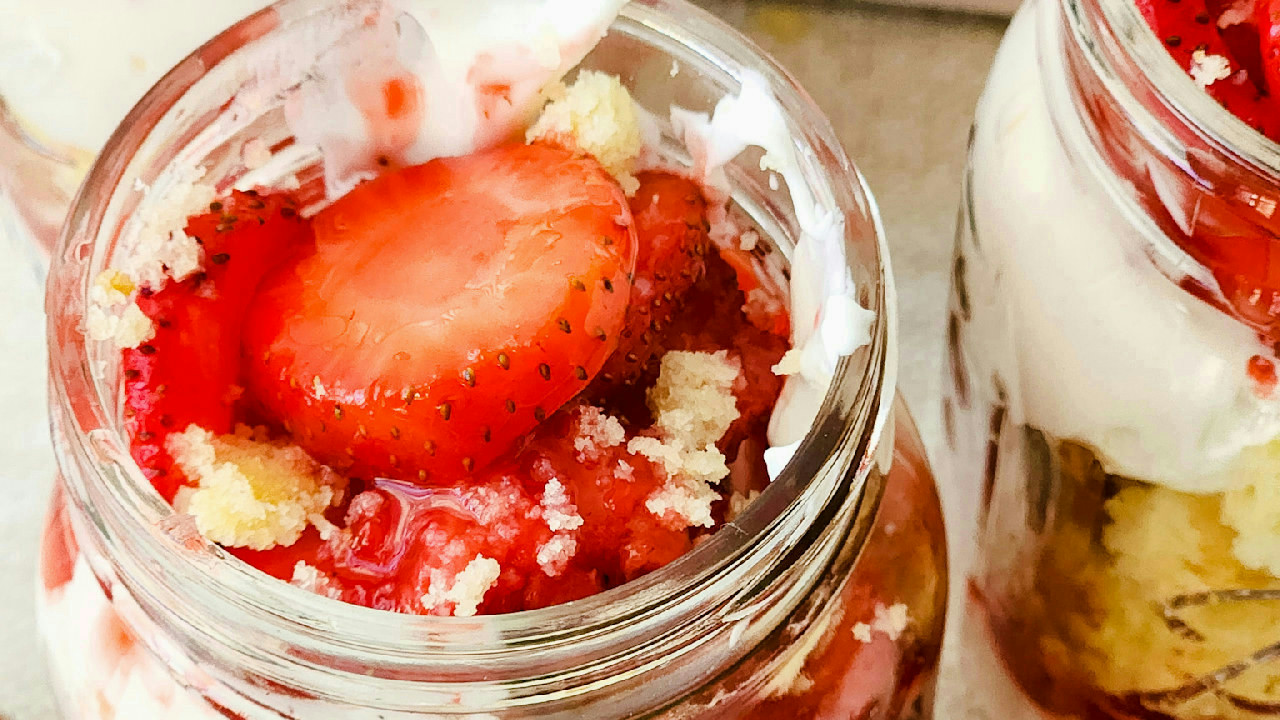 Strawberry Shortcake Cups in Mason Jars
