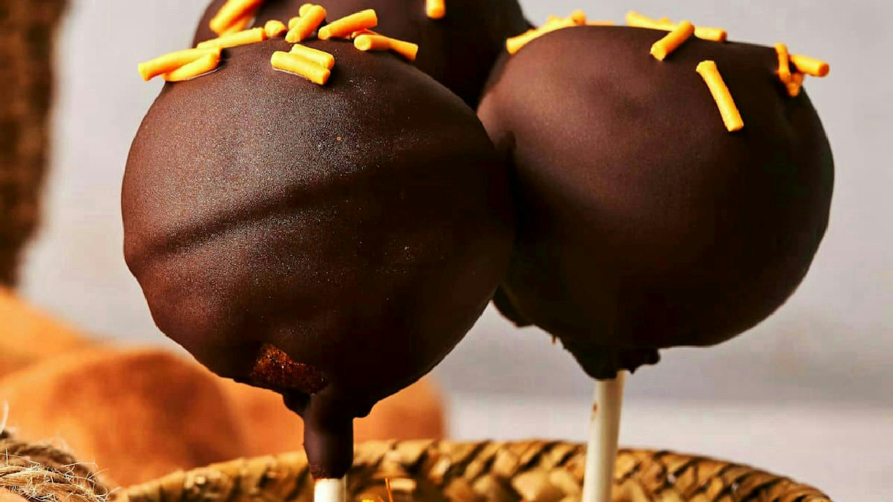 Pumpkin Spice Cake Pops