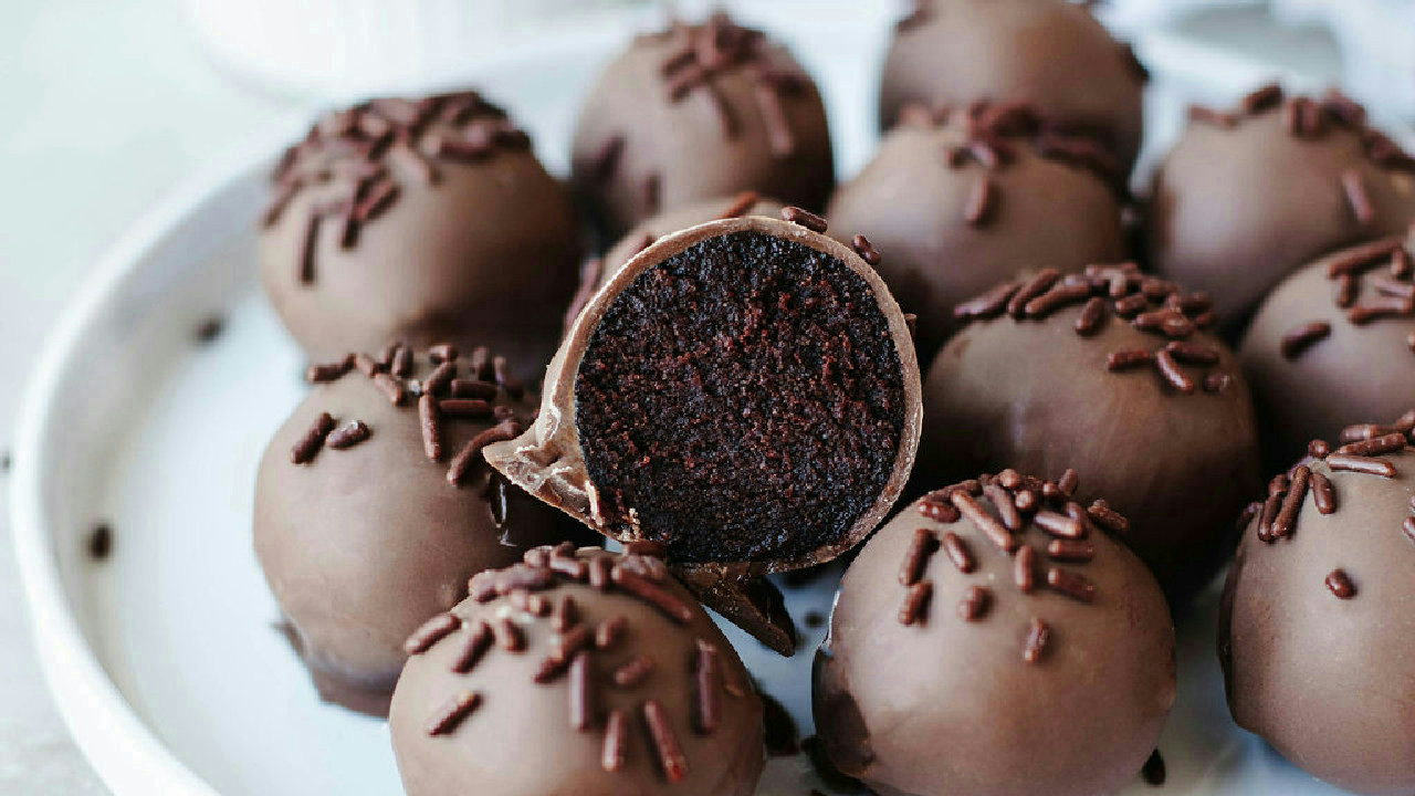 Chocolate Cake Balls
