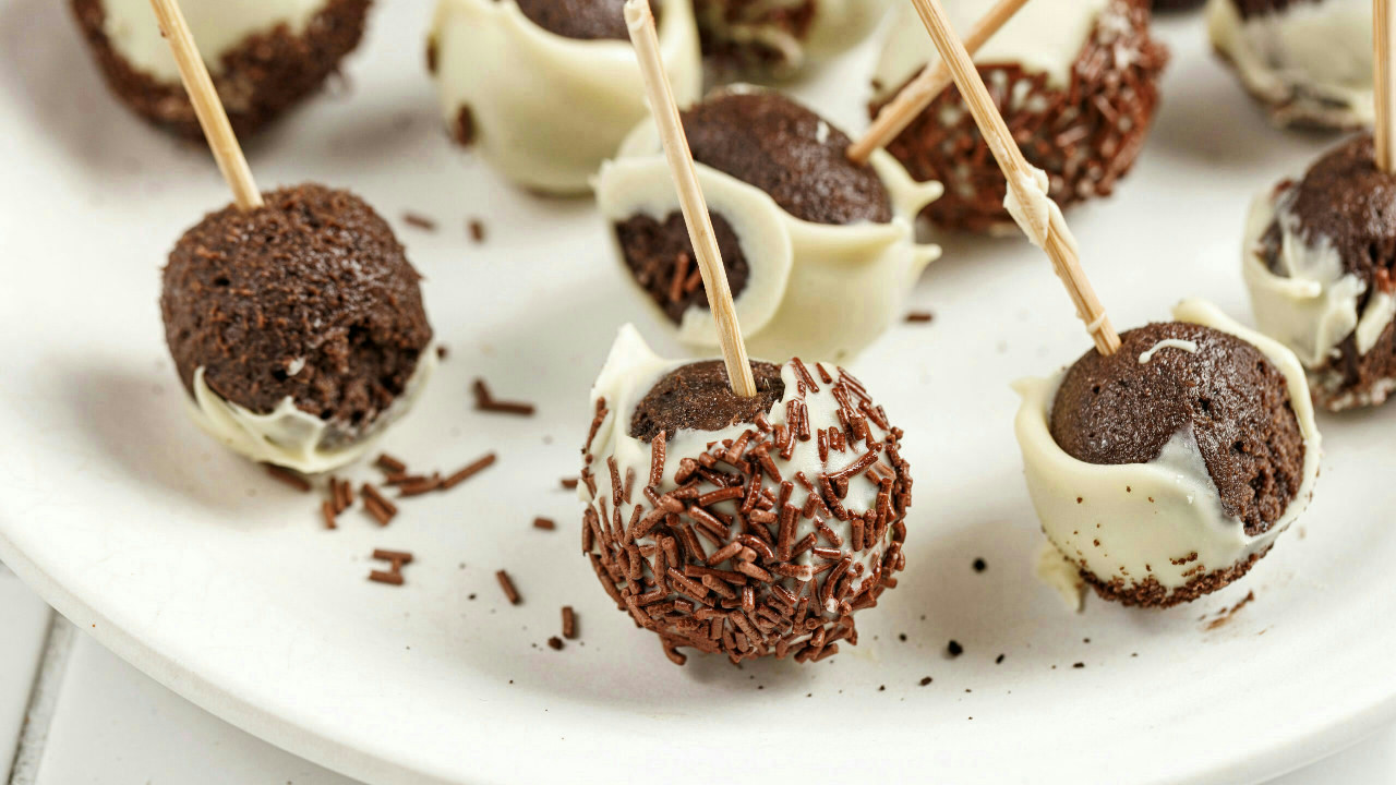 Oreo Cake Pops