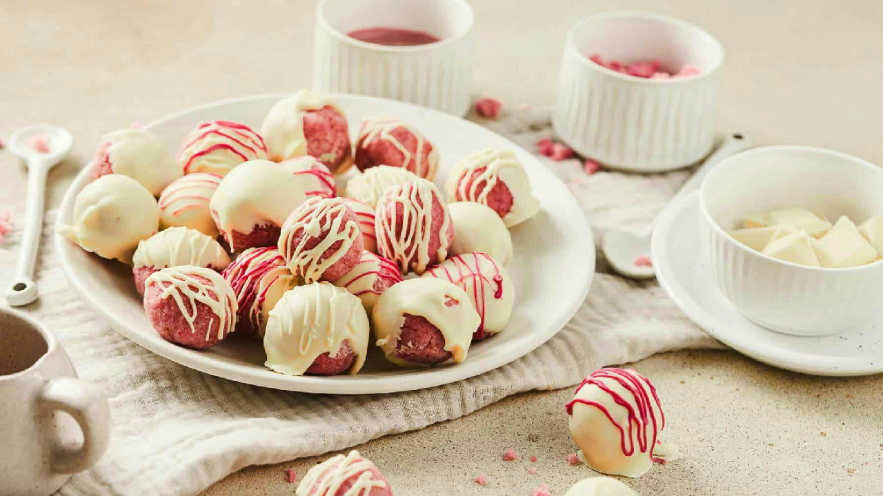 Strawberry Cake Balls