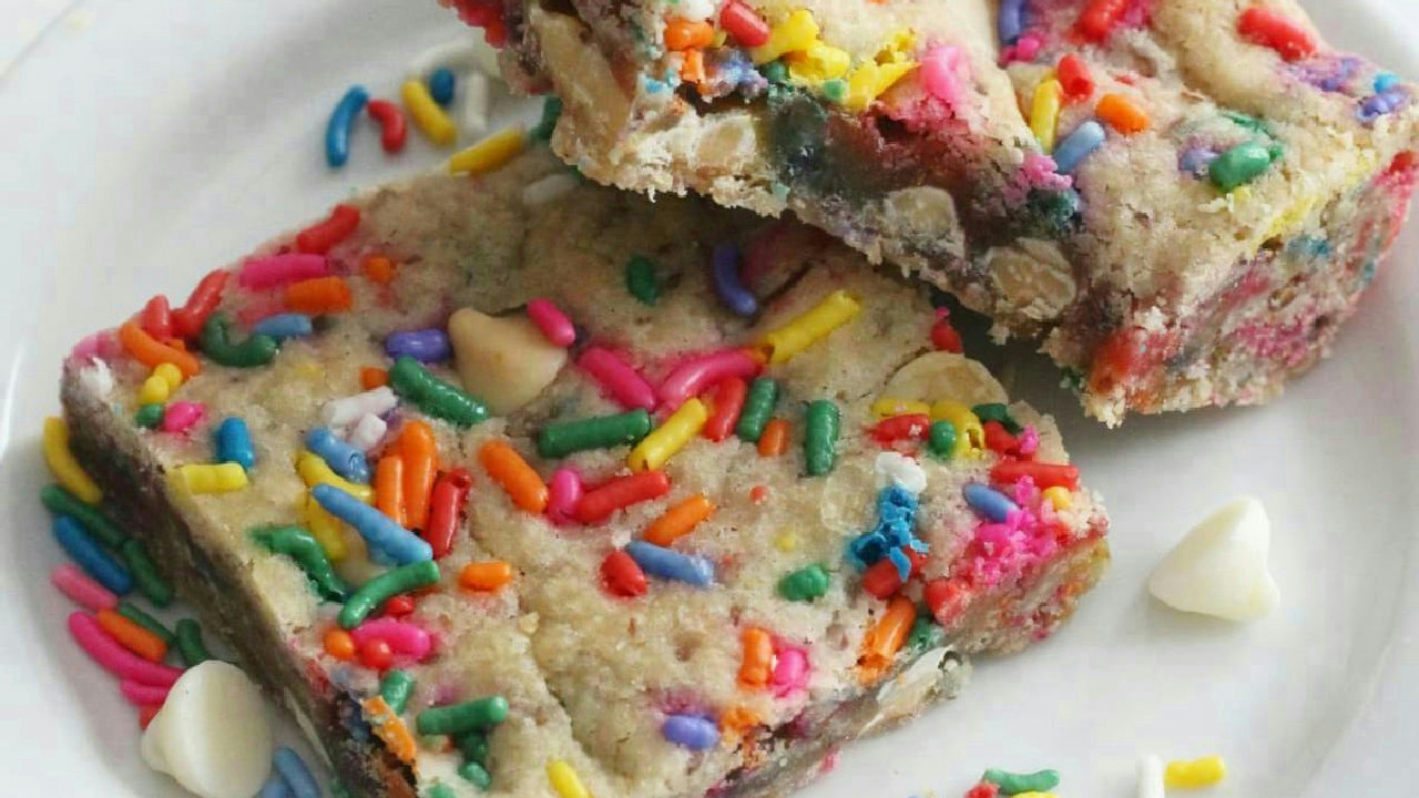 Gluten-Free Funfetti Blondies (Vegan, Allergy-Free)