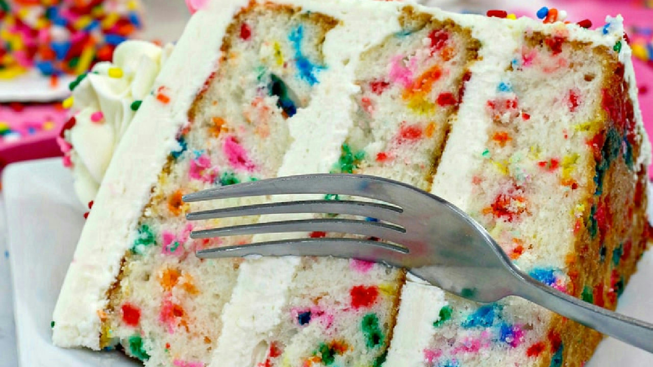 ULTIMATE FUNFETTI CAKE (Super Moist)