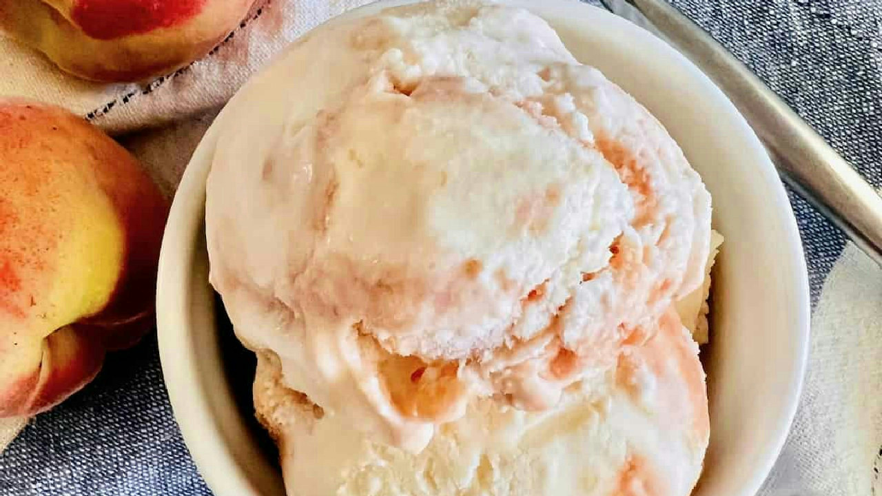 Peaches & Cream Ice Cream
