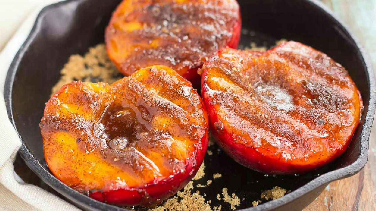 Grilled Peaches with Cinnamon and Brown Sugar