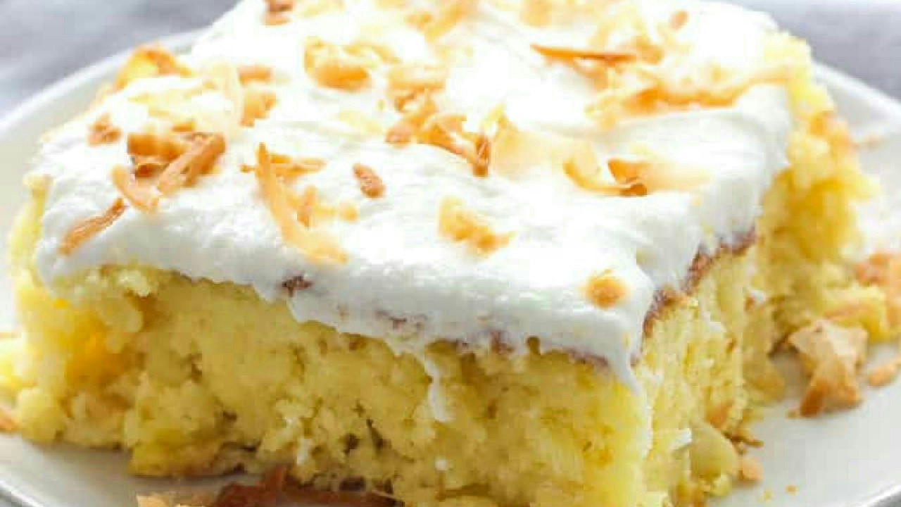 Piña Colada Poke Cake Recipe Piña Colada Poke Cake Recipe