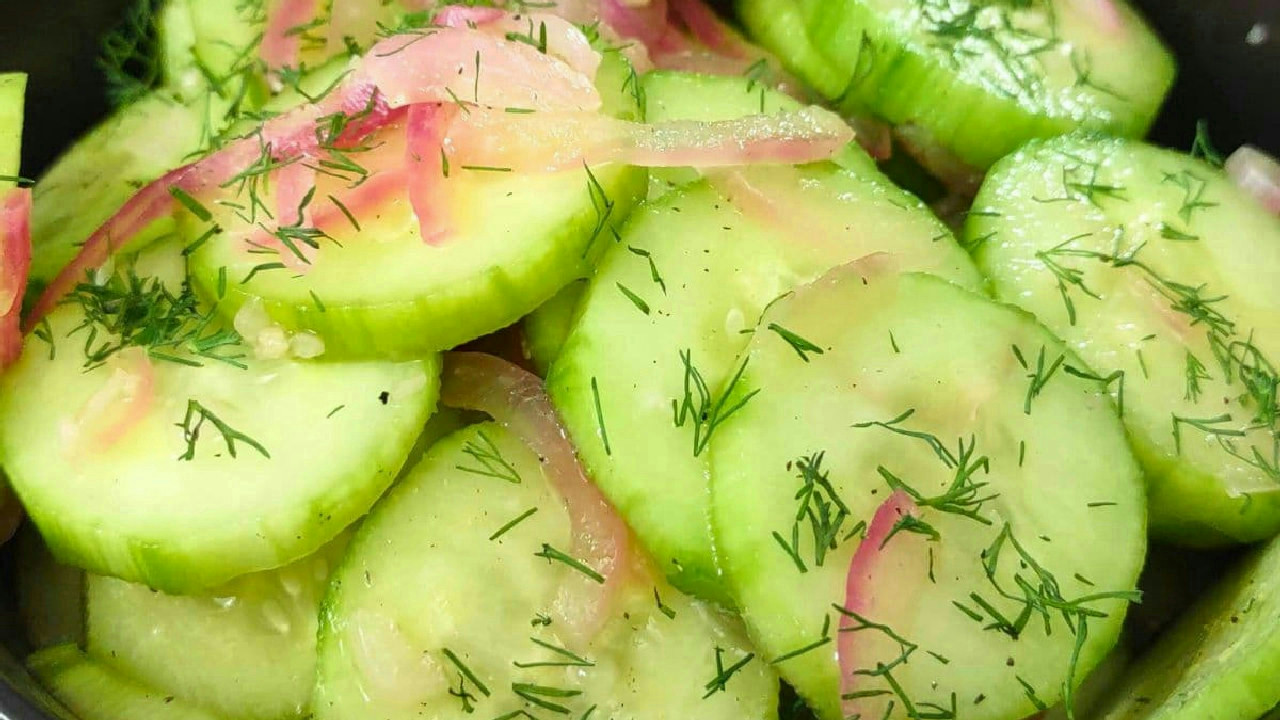 Zesty Vinegar Cucumber Onion Salad: Favorite Summer Side